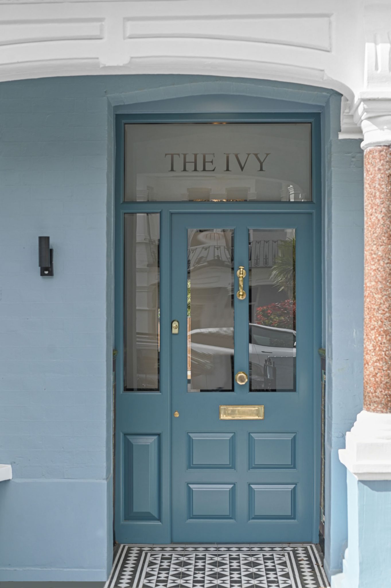 ivy-frontdoor